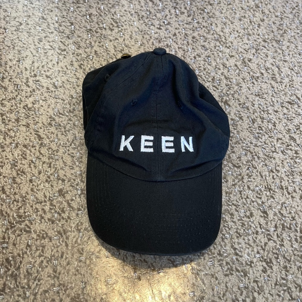 Peachy KEEN Unisex Hat